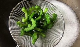 夏至请你们吃瓜,共享瓜果香，共度欢乐时