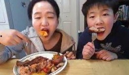 儿子吃哈密瓜文案,儿子品尝哈密瓜的欢乐时光