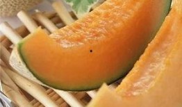 瓜姐吃哈密瓜,甜蜜滋味，尽享夏日