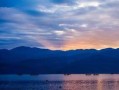 邛海吃瓜,一场别开生面的吃瓜盛宴