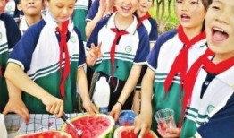 学校比赛吃瓜,吃瓜大赛，谁与争锋？