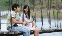 初恋那件小事吃瓜,甜蜜瓜田里的青春回忆