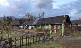 新疆老汉吃瓜视频,瓜香四溢展现新疆风情