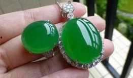 老同学翡翠吃瓜啦,揭秘校园里的那些“瓜”