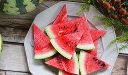 冰激凌密瓜怎么吃,夏日清凉新吃法，甜蜜与清新并存